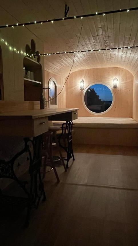 Glamping - Stylova Maringotka V Srdci Ladova Kraje, Pobliz Hlavniho Mesta Prahy Stribrna Skalice Екстериор снимка