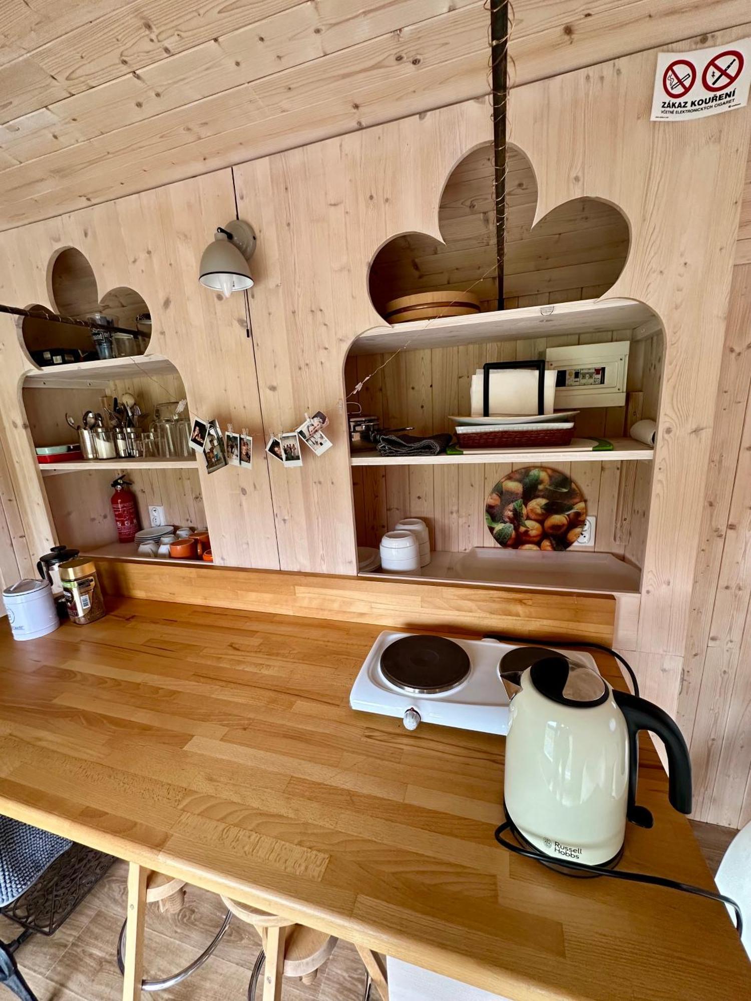 Glamping - Stylova Maringotka V Srdci Ladova Kraje, Pobliz Hlavniho Mesta Prahy Stribrna Skalice Екстериор снимка